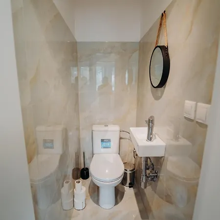Apartament Alavia *