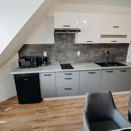 Alavia Apartament *