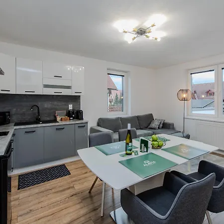 Apartament Alavia *