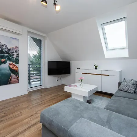 Apartament Alavia *